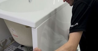 Установка экрана под ванну - цена за работу от 4119 руб. в Междуреченске